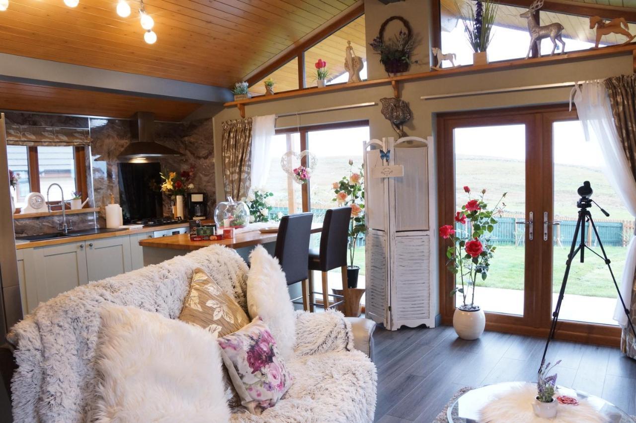 West Horizon Holiday Cottage Lochinver Buitenkant foto
